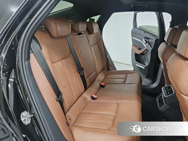 Audi e-Tron id 3294542 из Кореи 7