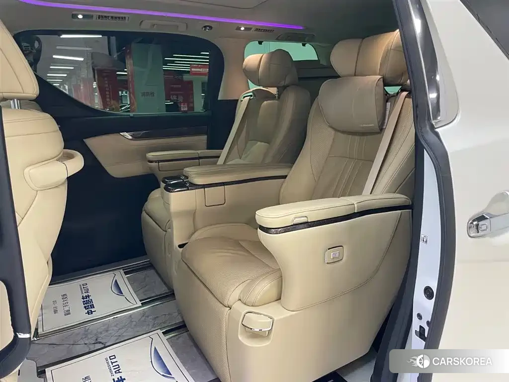 Toyota Elfa id 4599735 из Китая 7