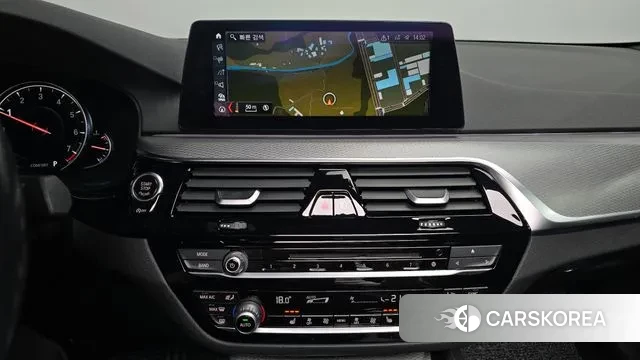 BMW 5 Series (G30) id 3357301 из Кореи 7