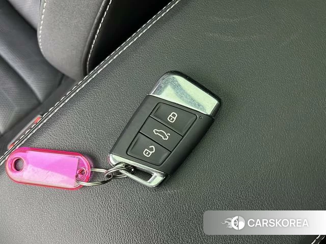 Volkswagen CC id 4212387 из Китая 7