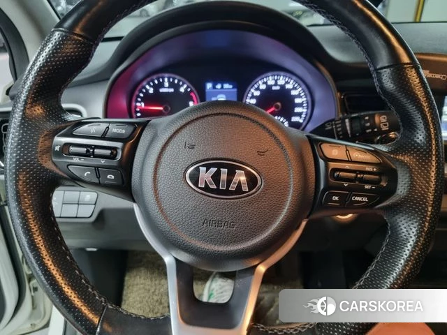 Kia Stonic id 4384867 из Кореи 7