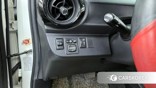 Toyota Prius C id 3834701 из Кореи 7