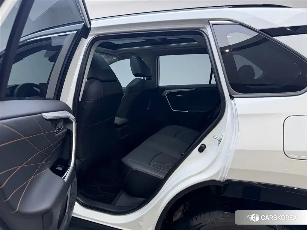 Toyota RAV4 id 4617097 из Китая 7