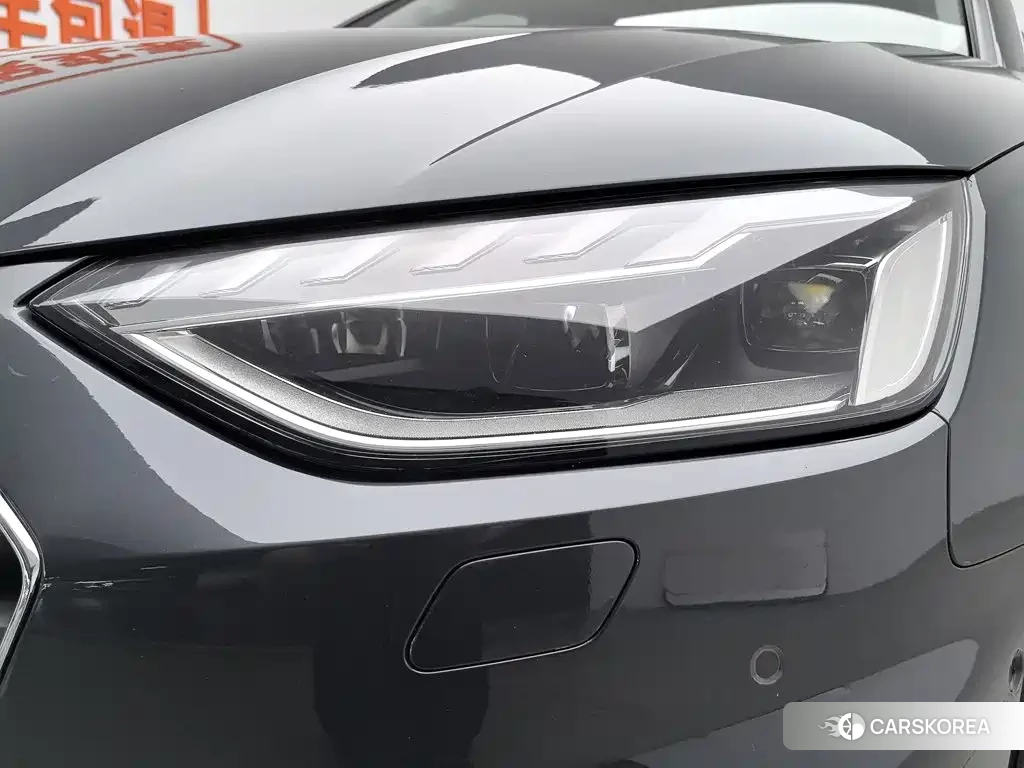 Audi A4L id 4628387 из Китая 7