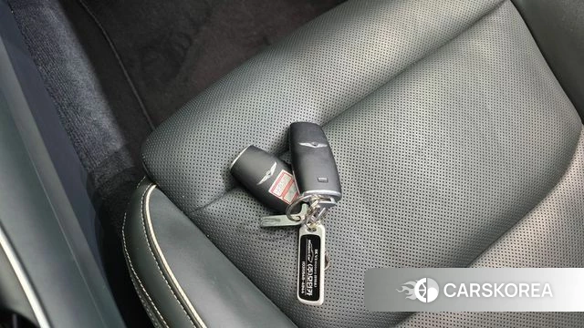 Genesis Electrified GV70 id 4428611 из Кореи 7