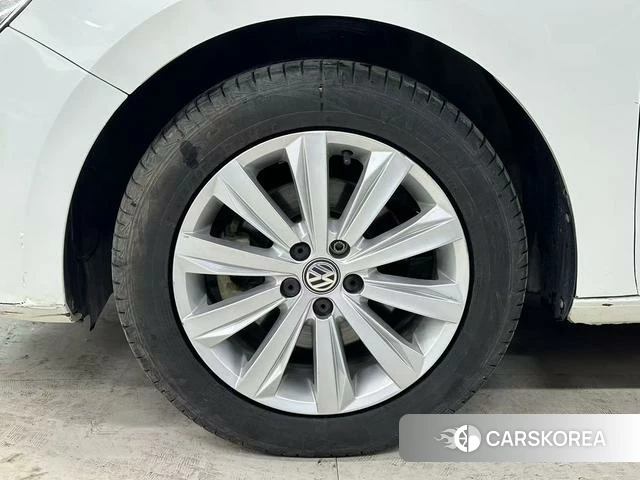 Volkswagen Bora id 4218220 из Китая 7
