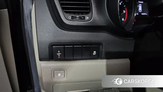 Kia The New Carnival id 3552871 из Кореи 7