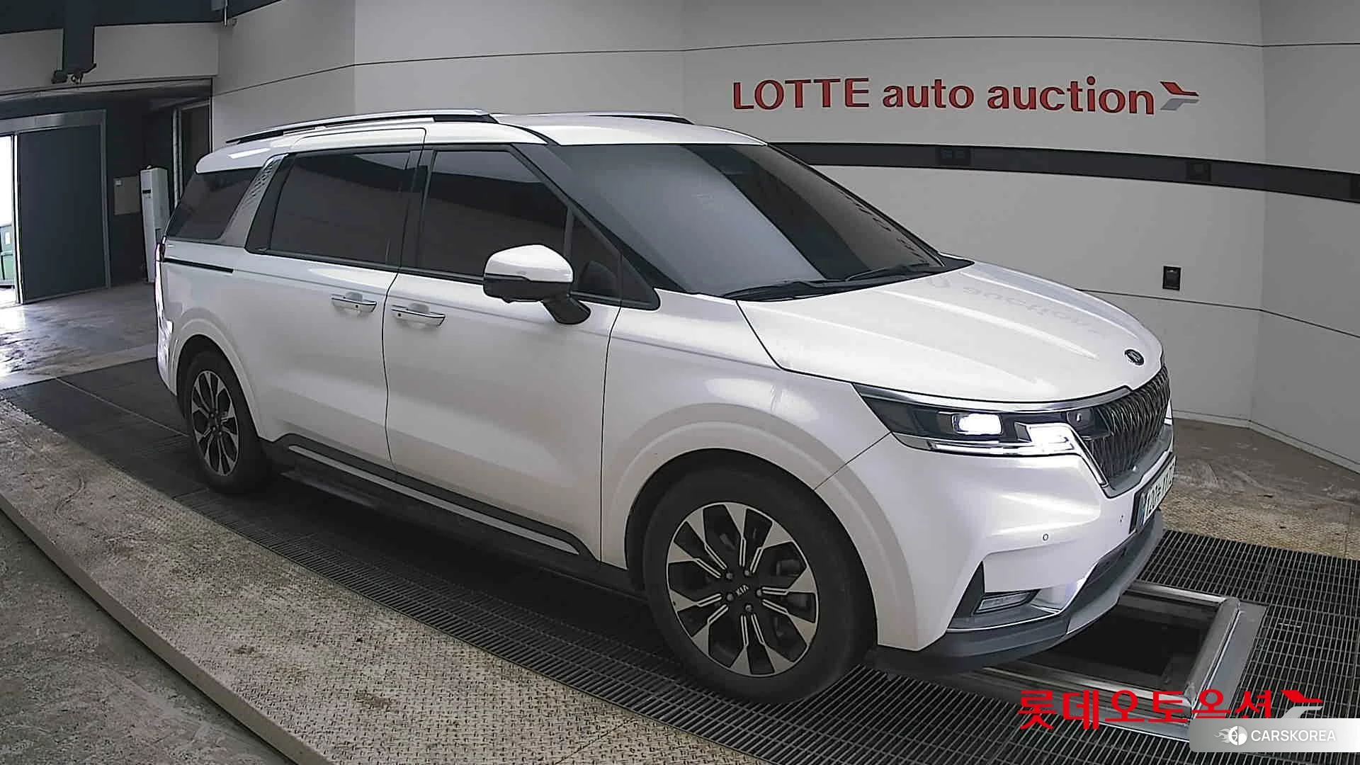 Kia Carnival id 3888386 из Кореи 7