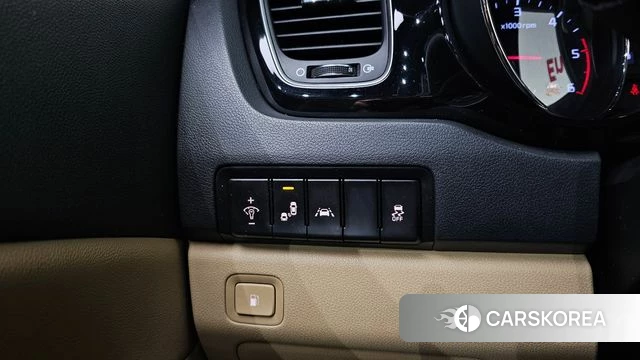 Kia The New Carnival id 4390421 из Кореи 7