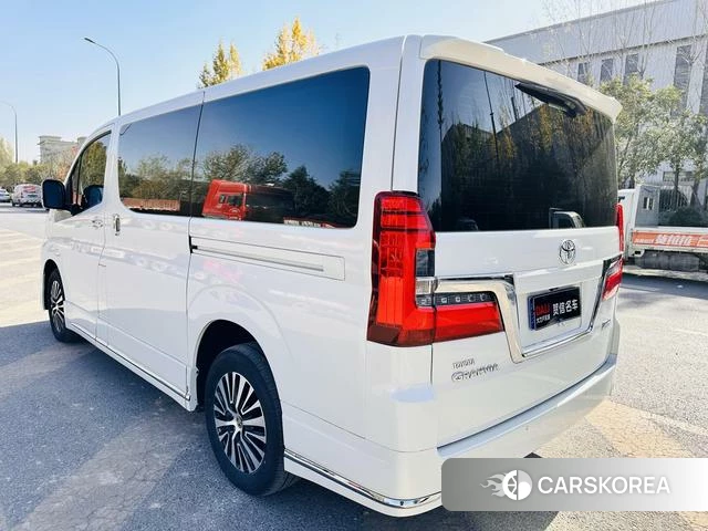 Toyota Granvia (overseas) id 4261859 из Китая 7