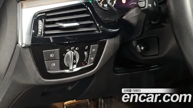 BMW 5 Series (G30) id 2908199 из Кореи 7