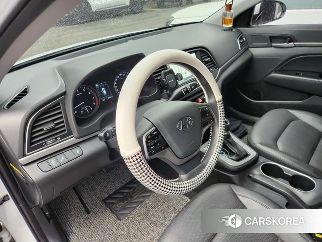 Hyundai Avante AD id 3829435 из Кореи 7