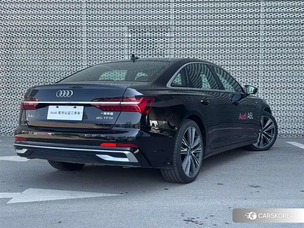 Audi A6L id 4547569 из Китая 7