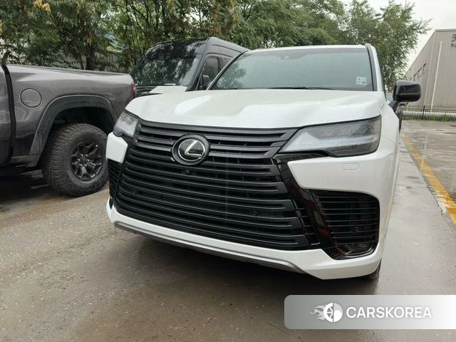 Lexus LX id 4275851 из Китая 7