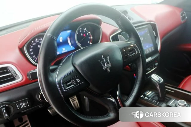 Maserati Ghibli id 4890381 из Кореи 7