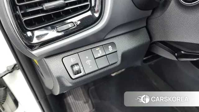 Kia Stonic id 3403169 из Кореи 7