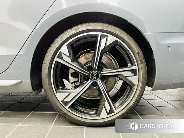 Audi A4L id 4273747 из Китая 7