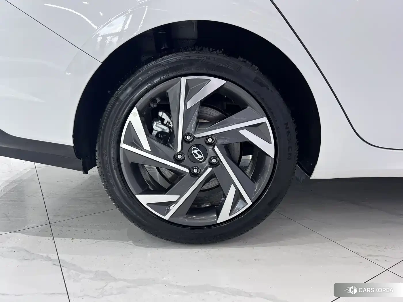 Hyundai Elantra id 4679495 из Китая 7