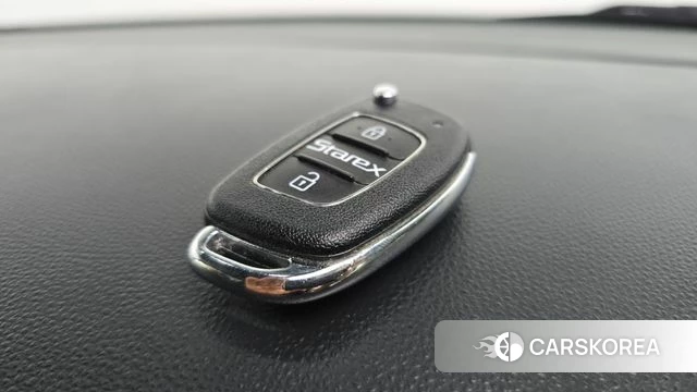 Hyundai The New Grand Starex id 4574176 из Кореи 7