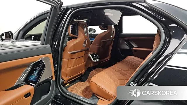 BMW 7 Series (G70) id 3103894 из Кореи 7