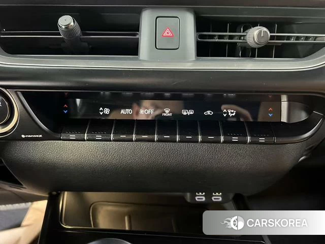 Lexus UX id 4353268 из Китая 7