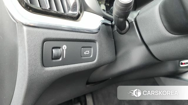 Volvo XC60 second Generation 2018 Серый из Кореи, фото 6
