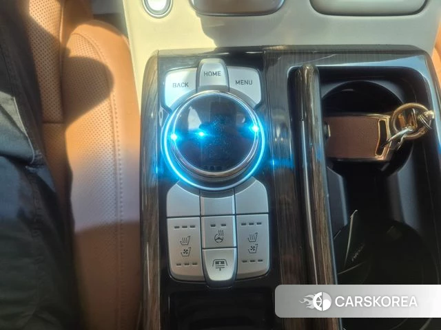 Genesis G90 id 4396797 из Кореи 7