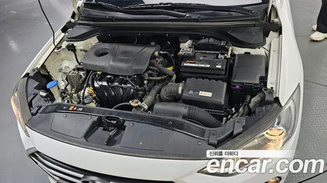 Hyundai Avante AD id 2565879 из Кореи 7