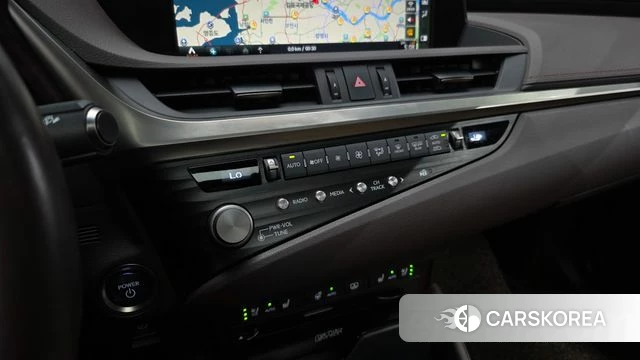 Lexus ES300h 7th generation id 4637211 из Кореи 7