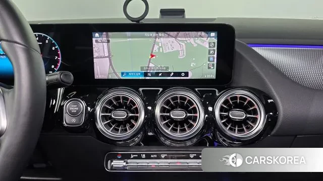 Mercedes-Benz GLA - Class H247 id 3033023 из Кореи 7