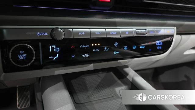 Hyundai Ionic 6 2023 Серебристо-серый из Кореи, фото 6