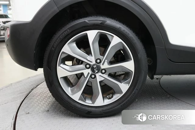 Kia Stonic 2018 Белый из Кореи, фото 6