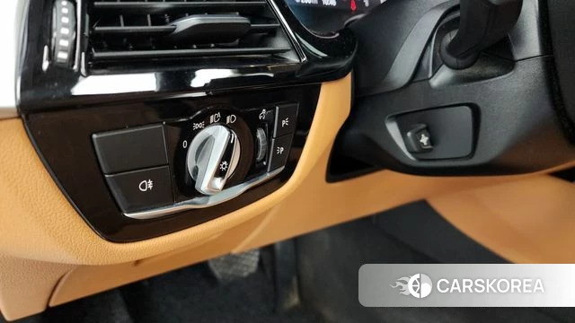 BMW 5 Series (G30) id 4323813 из Кореи 7
