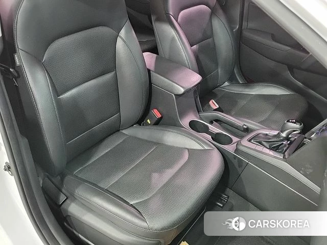 Hyundai Avante AD id 3956002 из Кореи 7