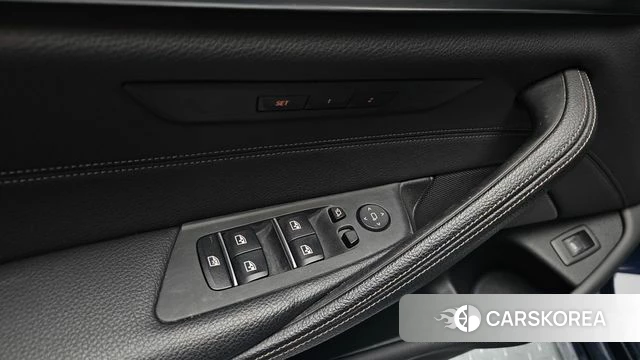 BMW 5 Series (G30) id 4311040 из Кореи 7