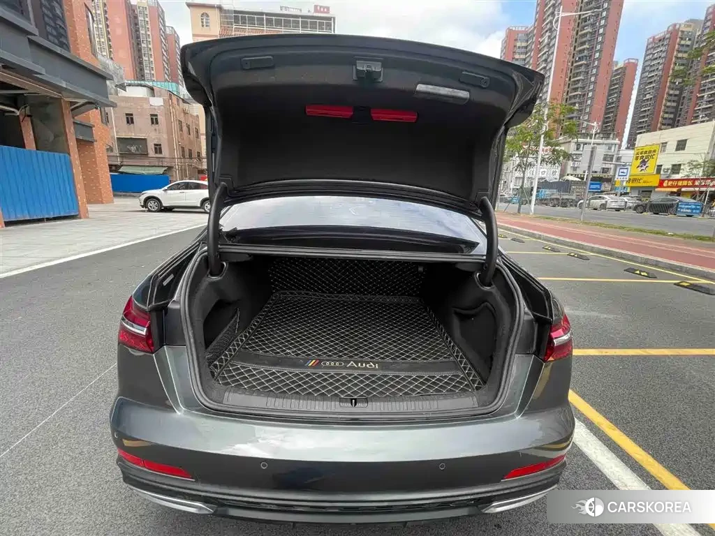 Audi A6L id 4547557 из Китая 7