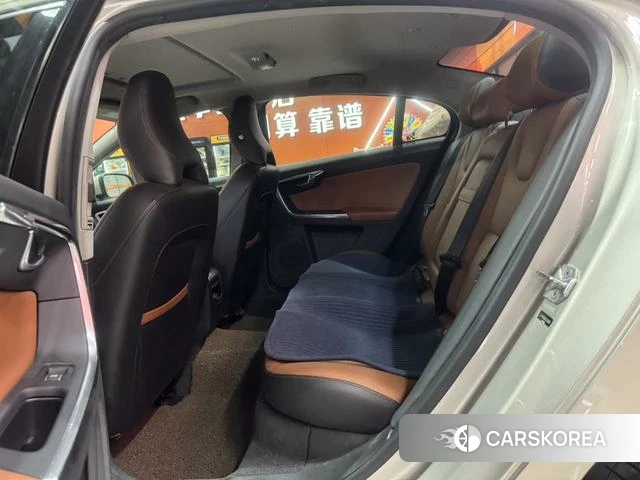 Volvo S60 id 4208314 из Китая 7