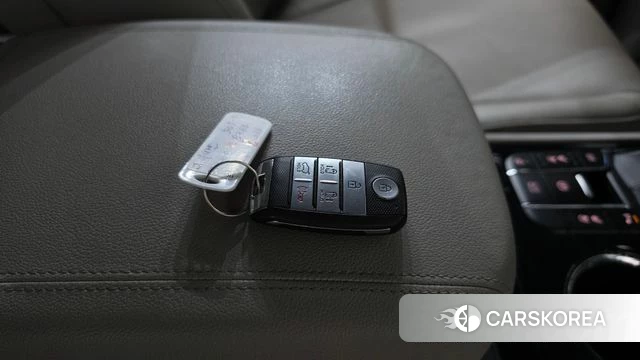 Kia The New Carnival id 4785365 из Кореи 7