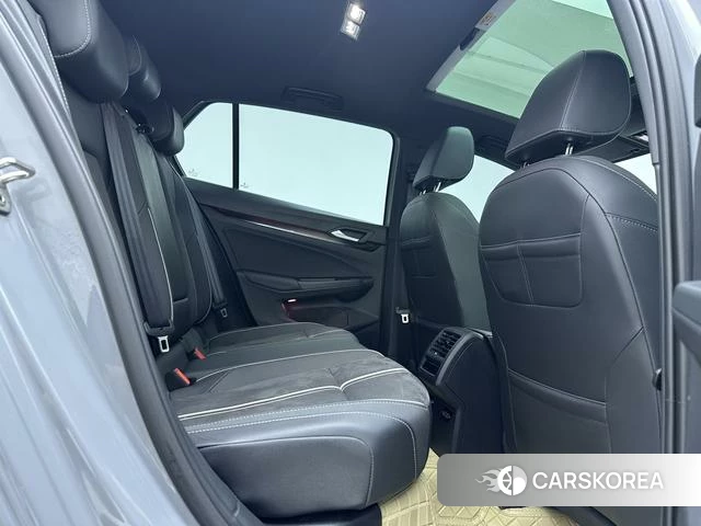 Volkswagen Golf id 4366001 из Китая 7