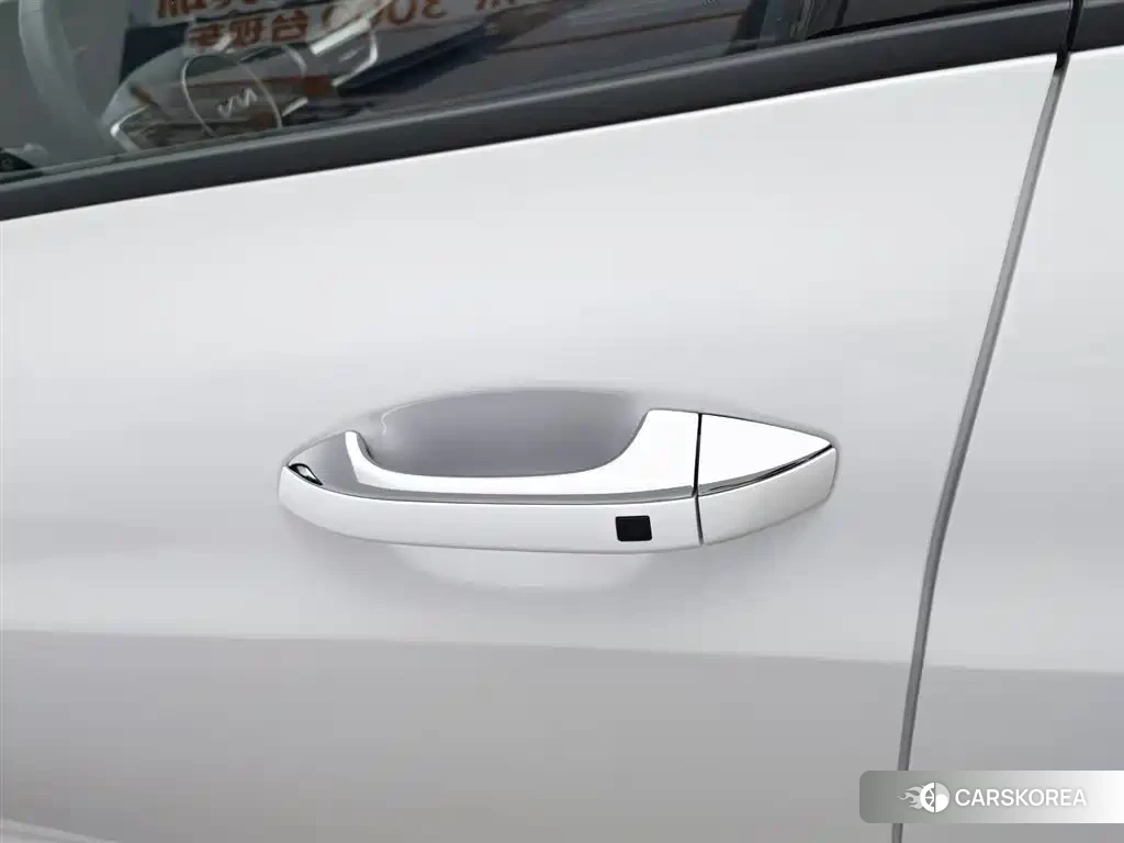 Kia K5 id 4578279 из Китая 7