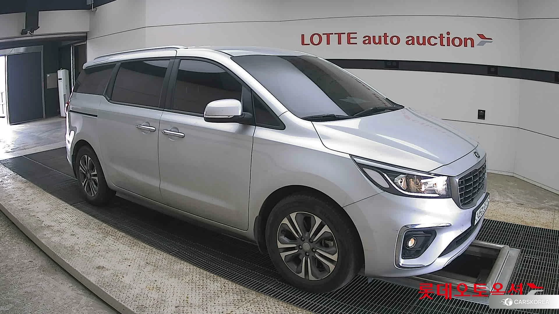 Kia Carnival id 4289610 из Кореи 7