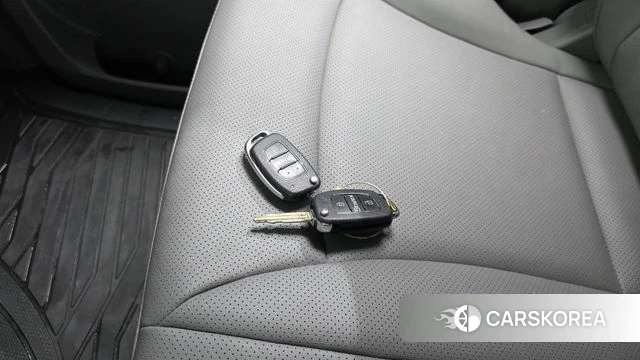Hyundai The New Grand Starex id 4447762 из Кореи 7
