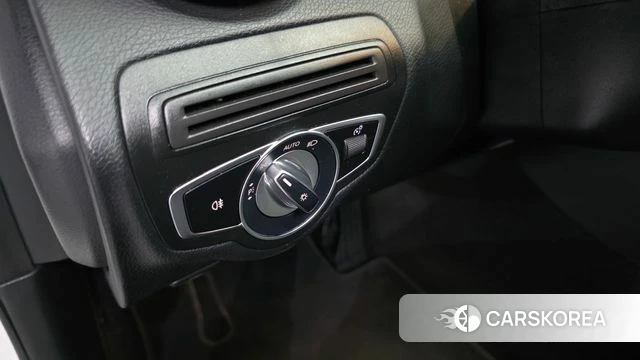 Mercedes-Benz C-Class W205 id 3904992 из Кореи 7
