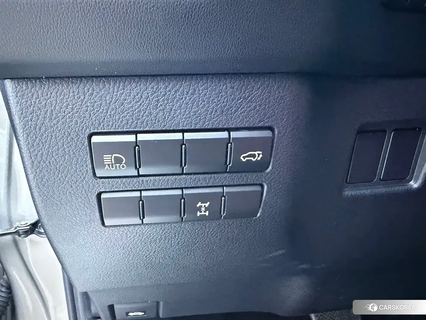 Lexus NX id 4548295 из Китая 7