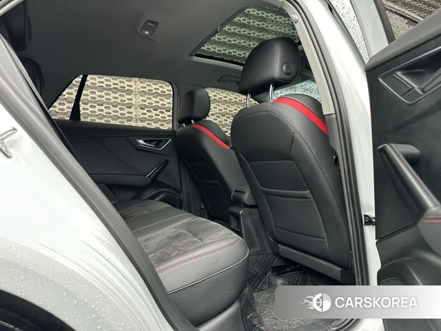 Audi Q2L id 4307486 из Китая 7