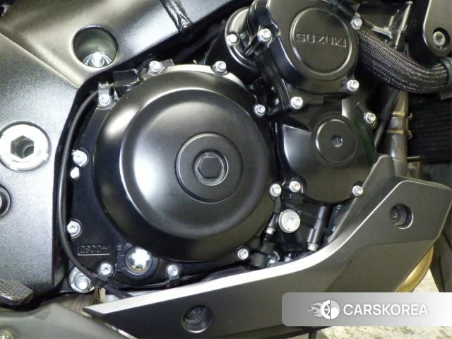 Suzuki GSX-S1000S Katana id 3947224 из Японии 7