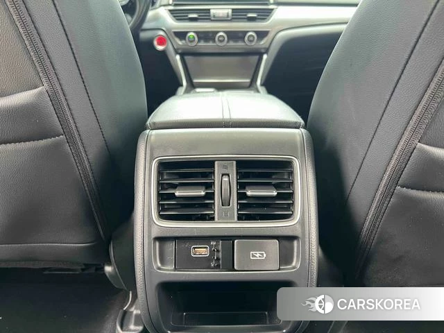Honda Accord id 4314799 из Китая 7
