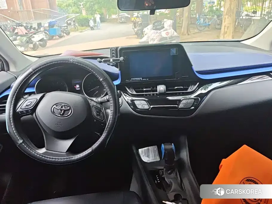 Toyota C-HR id 4607035 из Китая 7