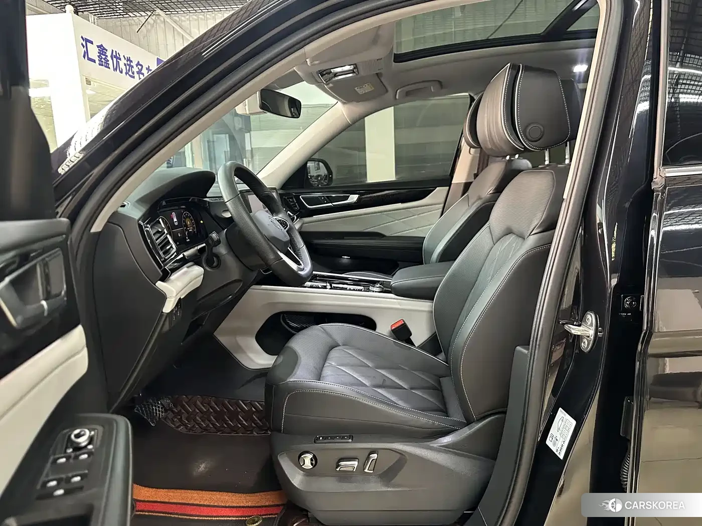 Volkswagen Touareg id 4583773 из Китая 7