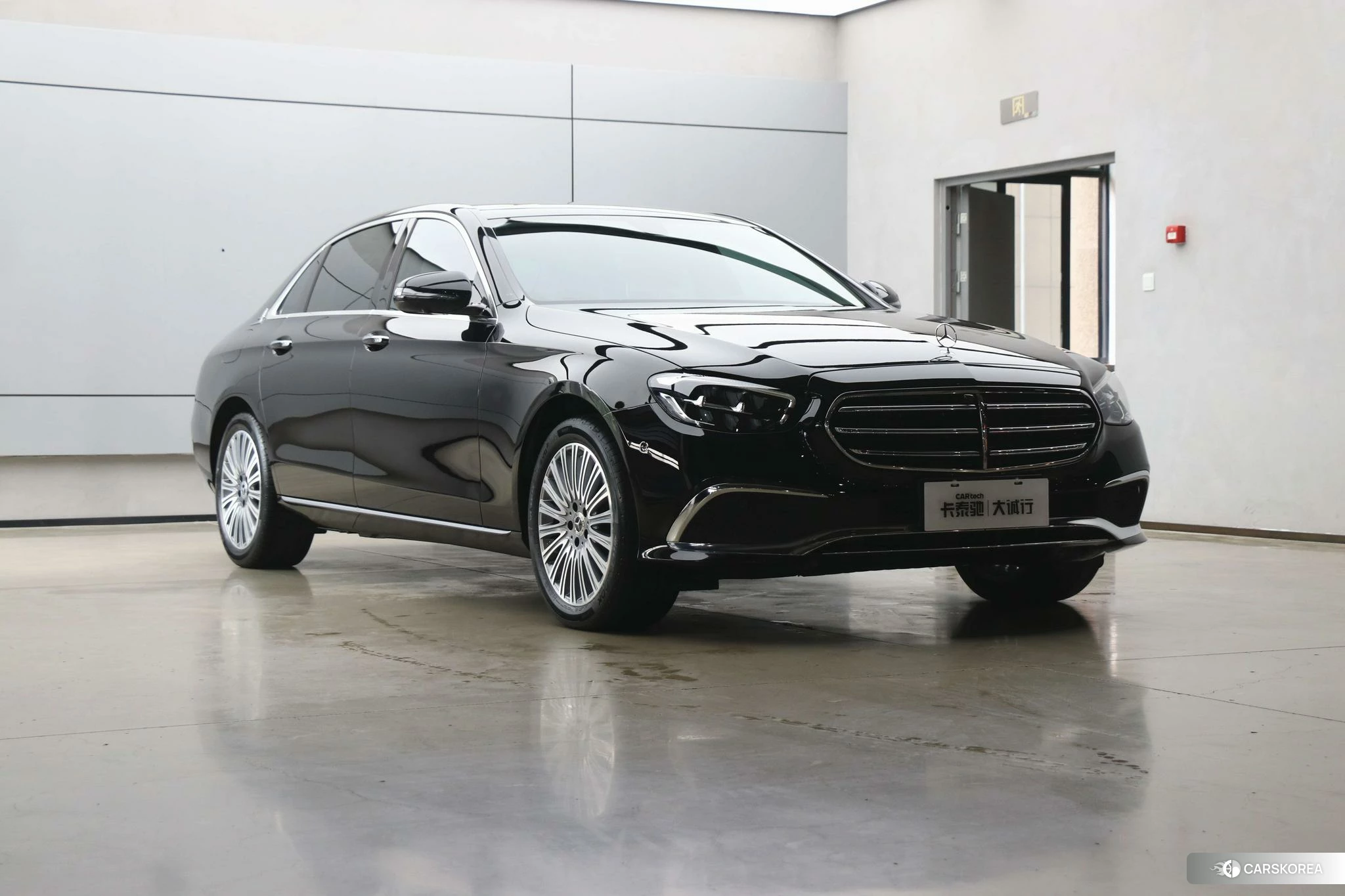 Mercedes-Benz E-Class id 4473298 из Китая 7